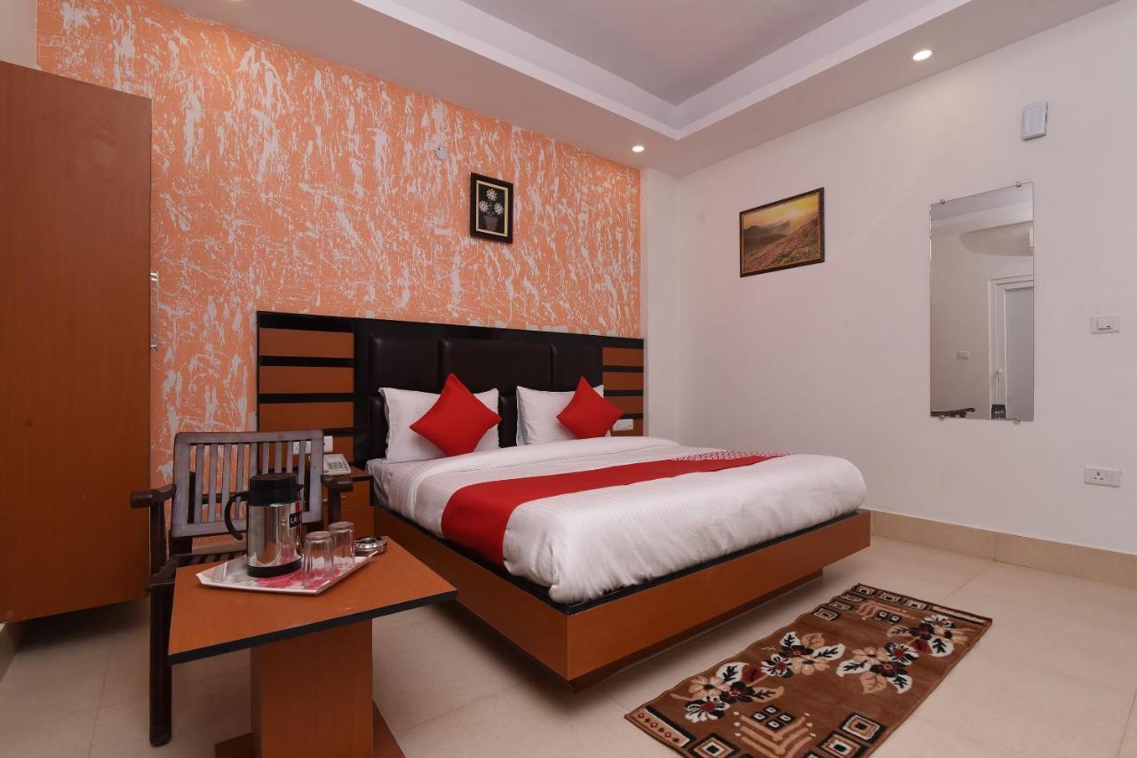 Capital O 13310 Noida Suites Exterior foto