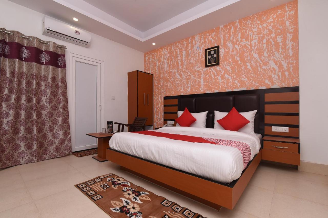 Capital O 13310 Noida Suites Exterior foto