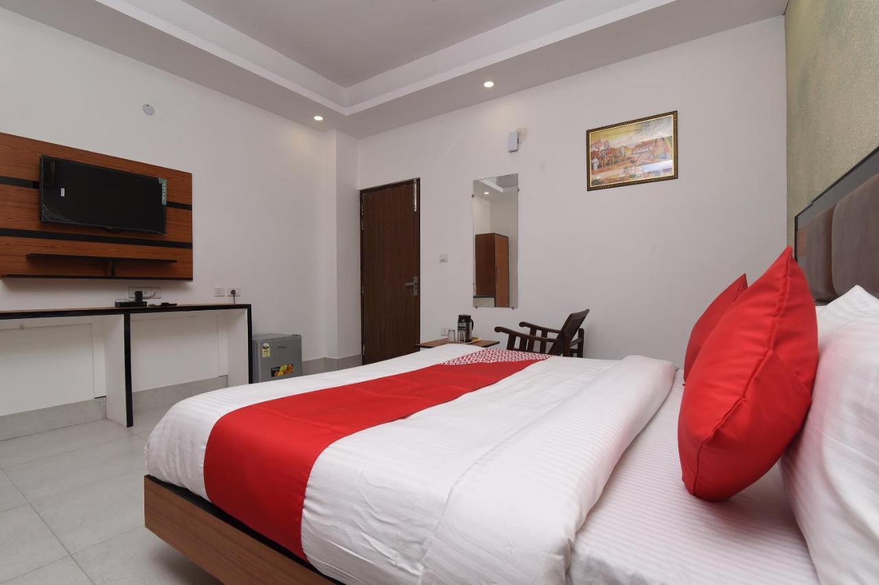 Capital O 13310 Noida Suites Exterior foto