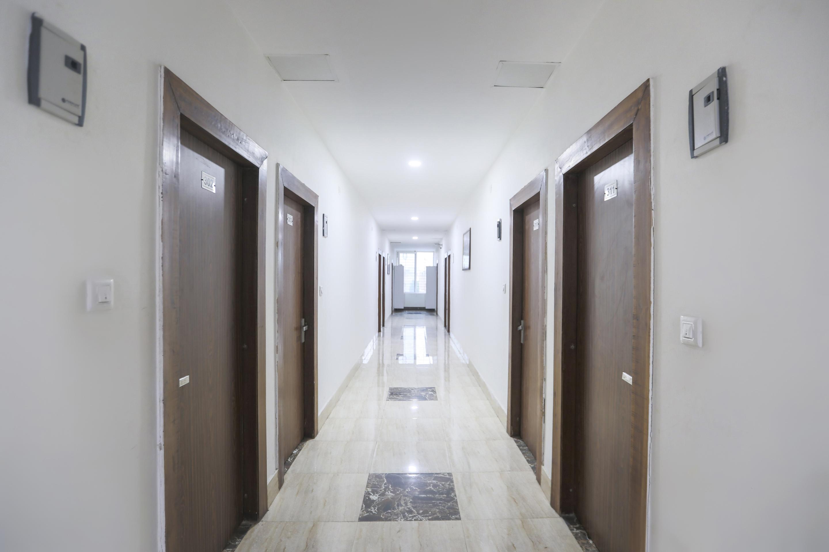 Capital O 13310 Noida Suites Exterior foto