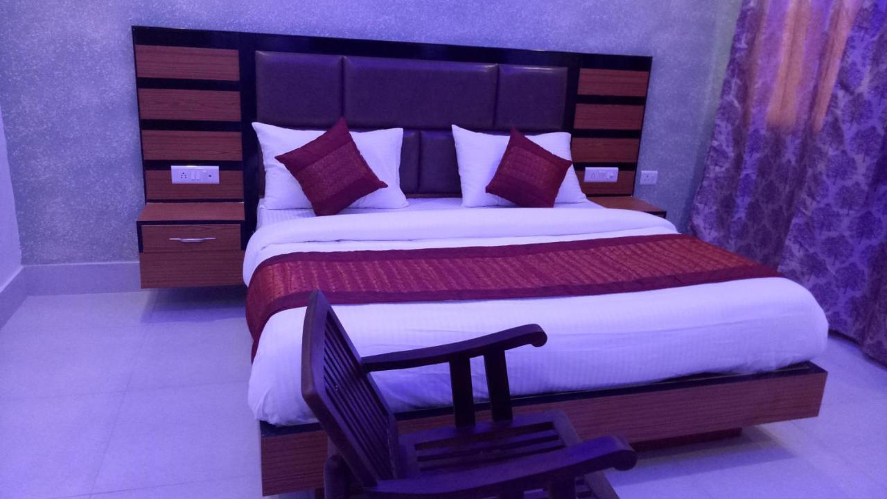 Capital O 13310 Noida Suites Exterior foto